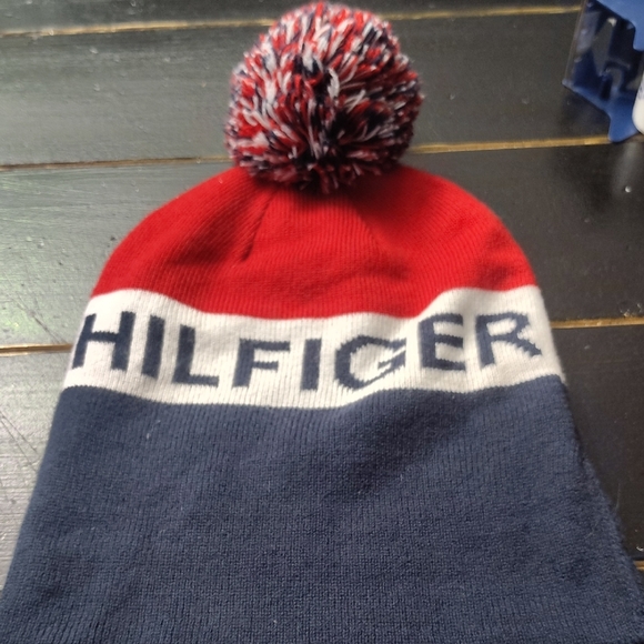 Tommy Hilfiger Red and Navy Knit Hat - Picture 4 of 8